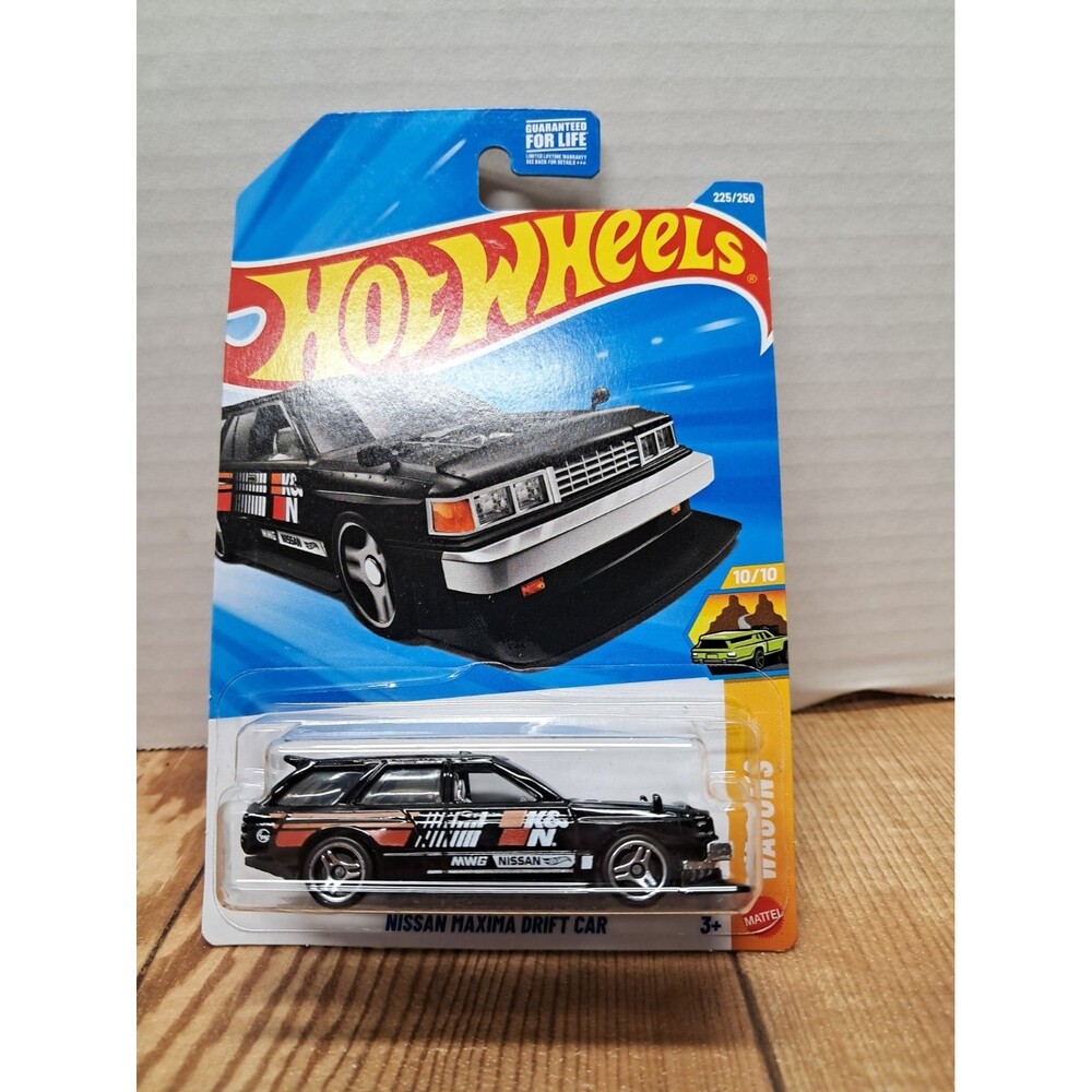 Hot Wheels Nissan Maxima Drift Car Wagon Black K&N 10/10 New